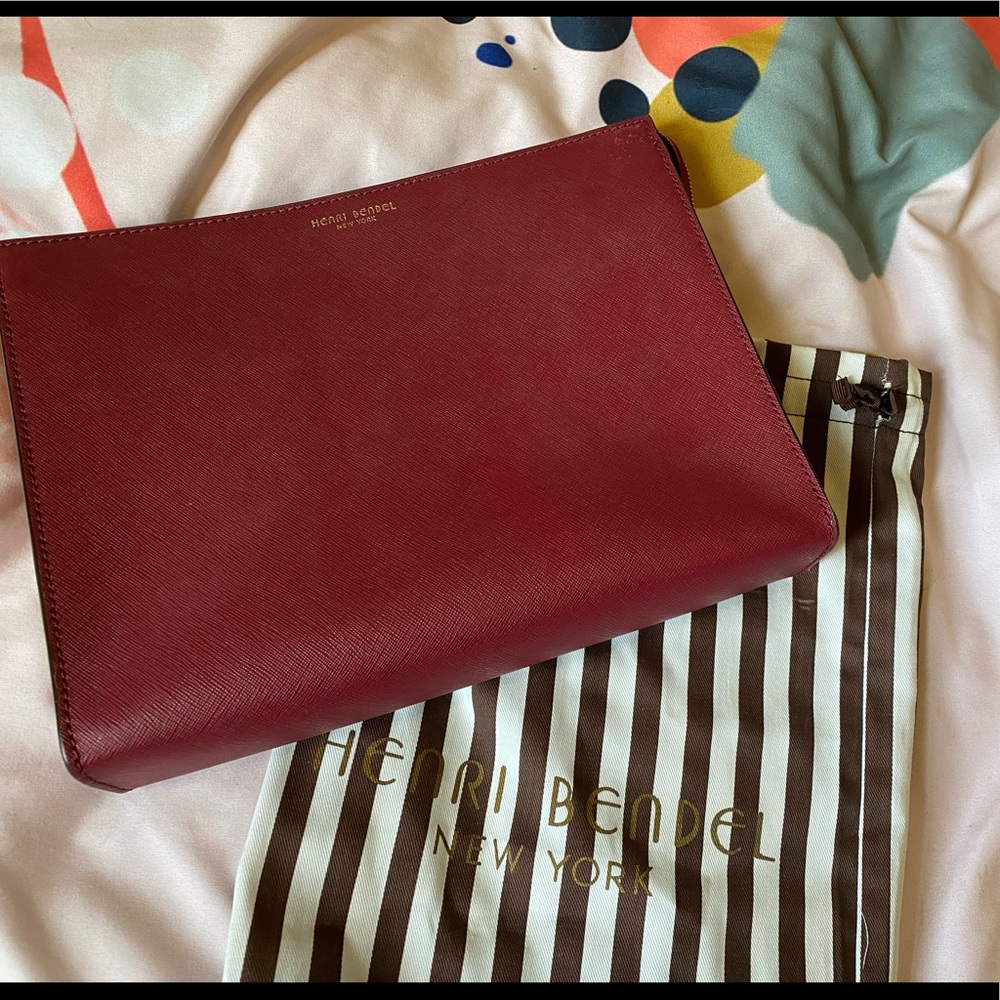 Henri Bendel clutch 👛